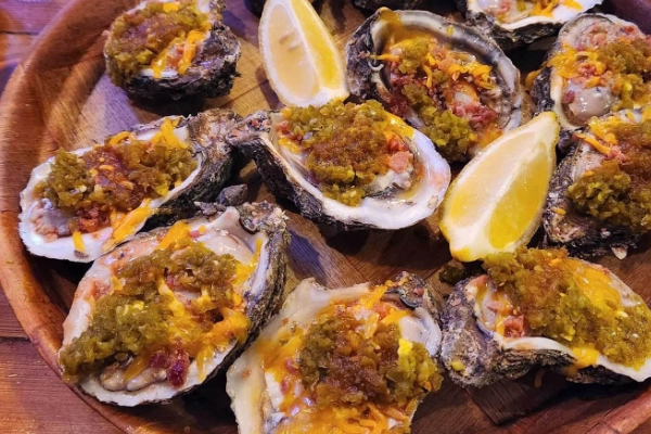 Hole in the Wall Oysters