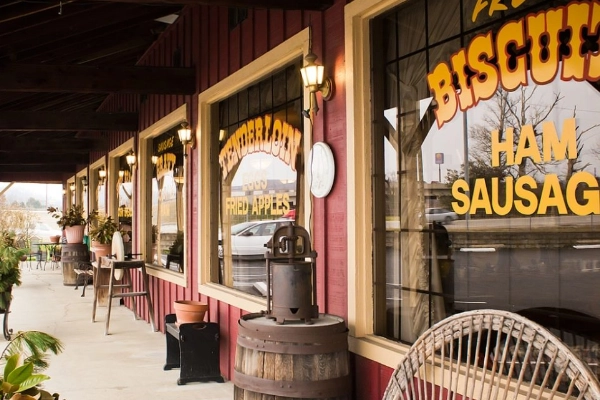 Main Street Café
