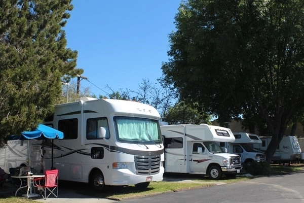 RV Parking in Bombay Beach