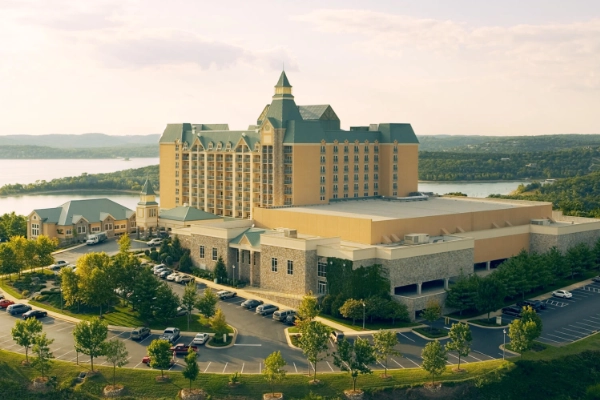 Luxury Hotel in Branson