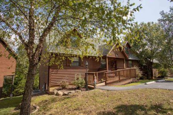 Cozy Cabin in the Ozarks near Branson