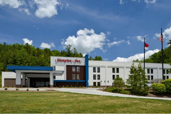 Mid-Range Hotel in Brevard
