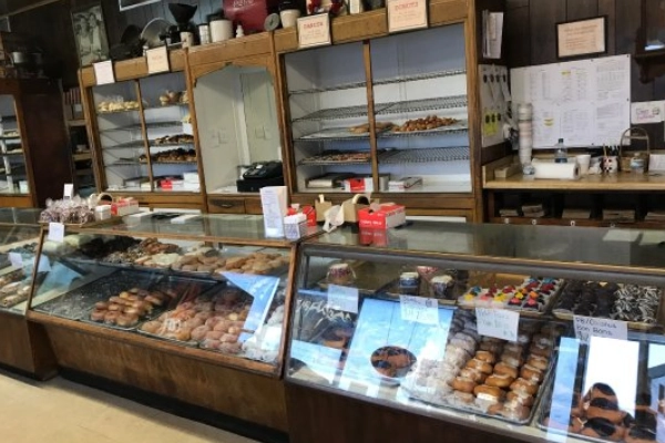Heritage Deli & Bakery