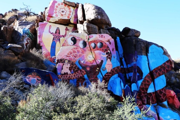 Roy Purcell's Rock Murals near Chlorida