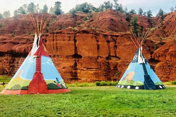 Devils Tower KOA Cabins