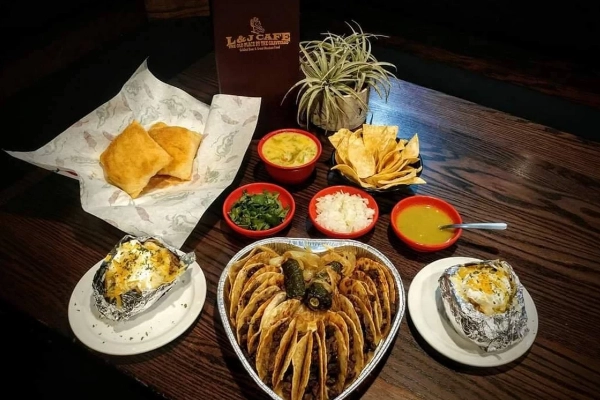 Tacos at L&J Café El Paso