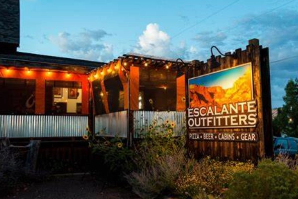 Pizza at Escalante Outfitters Cafe