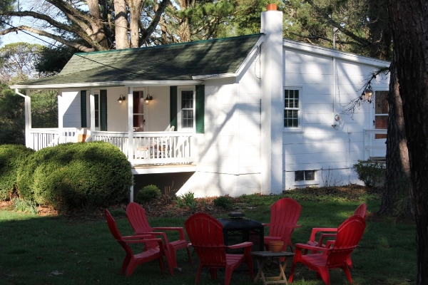Pine Tavern Lodge near Floyd