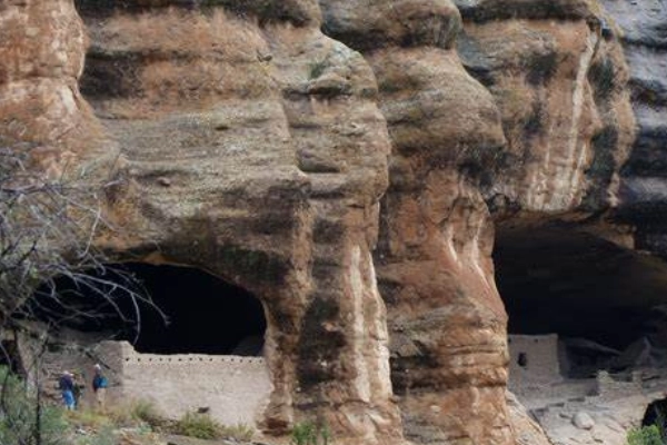 Cliff Dwellings Trail at Gila