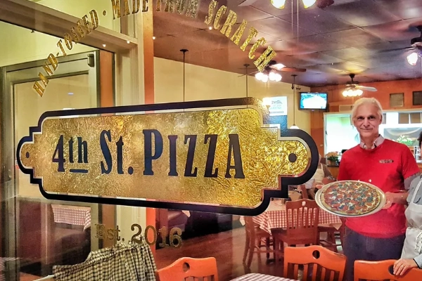 4th Street Pizza in Hermann