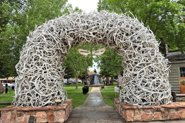 Jackson Town Square with elk antler arches