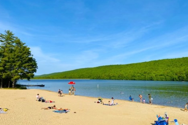 Mauch Chunk Lake Park