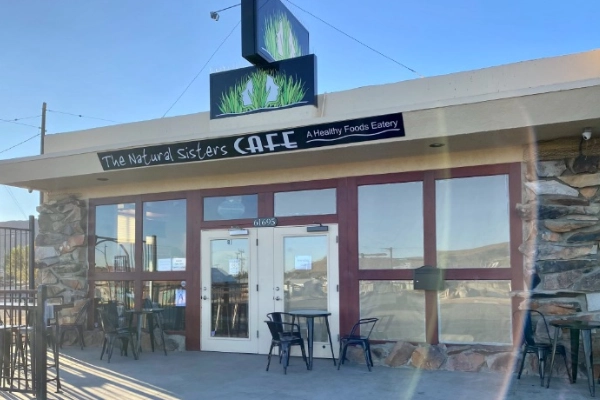 Natural Sisters Cafe