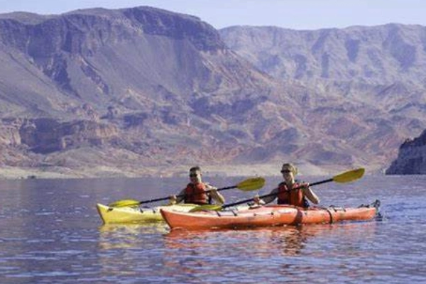Kayaking on Lake Mead