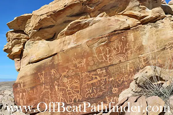 Colorful sandstone bluffs at Whitney Pocket