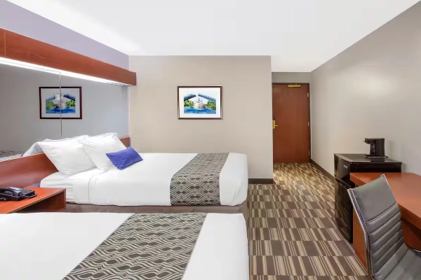 Microtel Inn & Suites by Wyndham Manistee