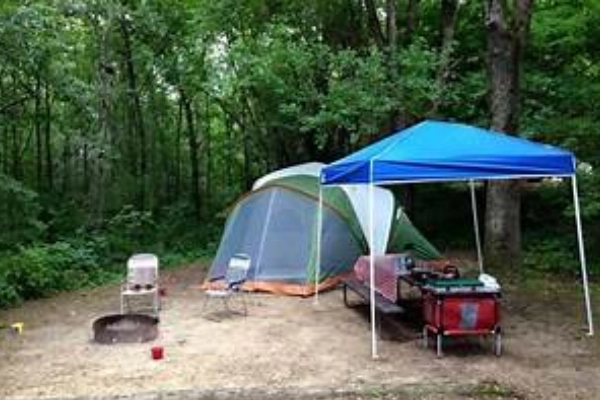 Camping at Governor Dodge State Park near Mineral Point
