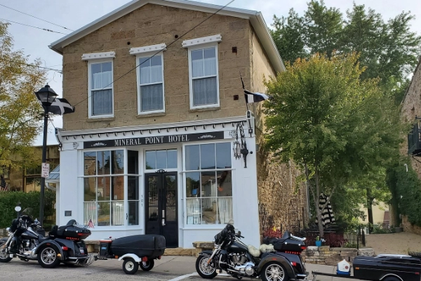 Mineral Point Hotel