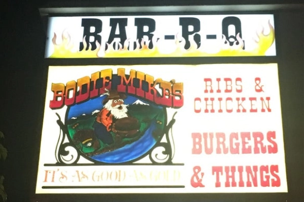 Bodie Mike's BBQ, Lee Vining