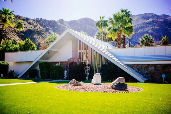 Mid-century modern architecture in Palm Springs