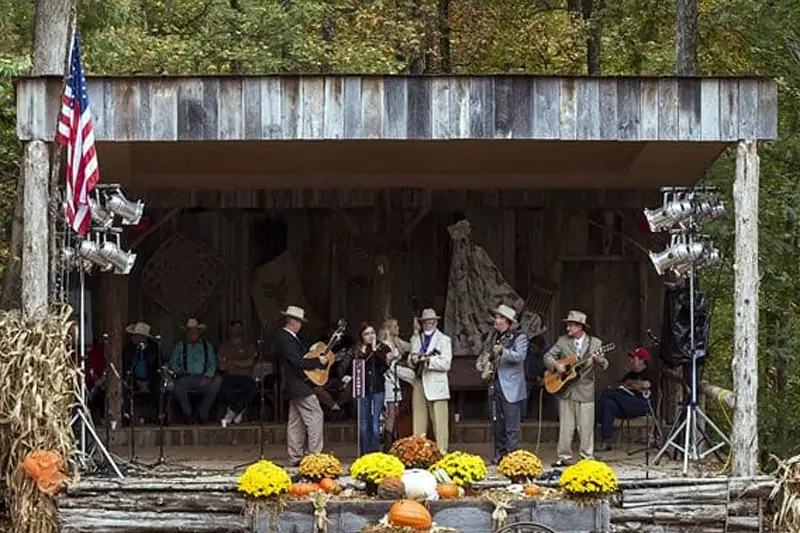Explore Rosine, Kentucky