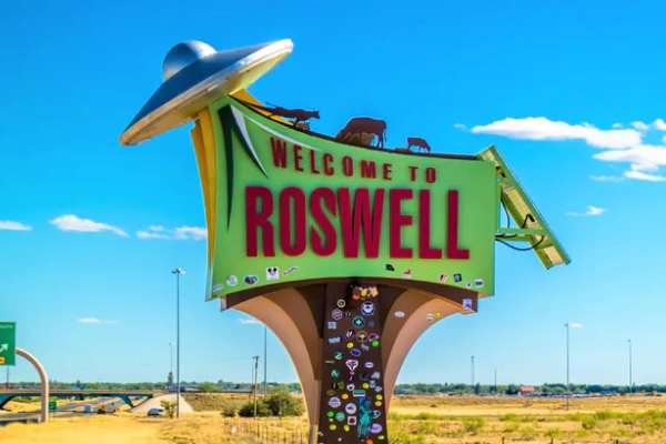 Alien-themed motel in Roswell