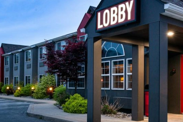 Hotel Ruby Sandpoint