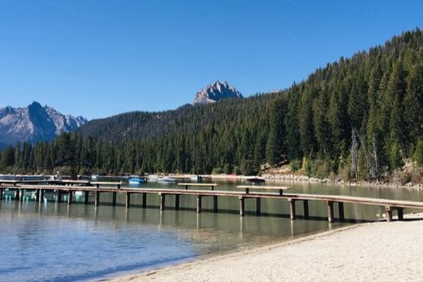 Redfish Lake with Sawtooth Mountains