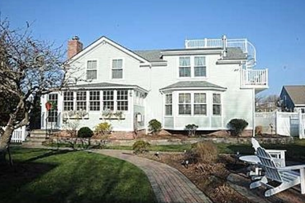 Orchard Street Inn, Stonington