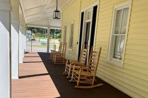 Tellico Plains Inn