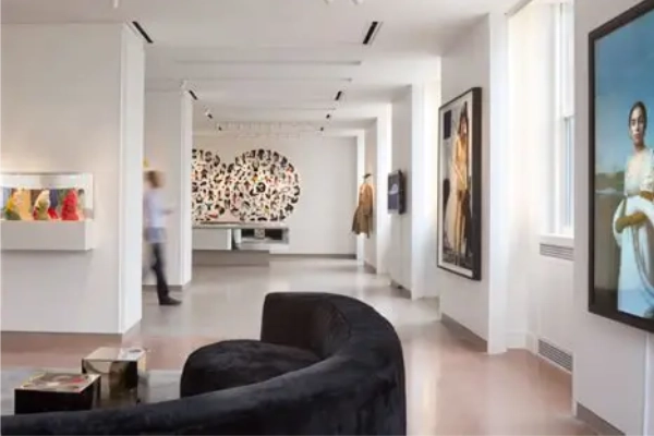 The artsy, elegant lobby of the 21c Museum Hotel Lexington