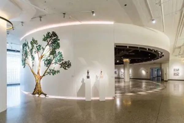 An artsy room at the 21c Museum Hotel in Bricktown