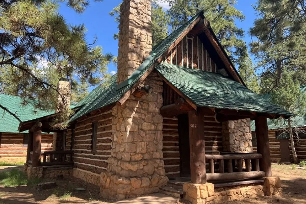 The historic 1920s ranger cabin at Rainbow Point
