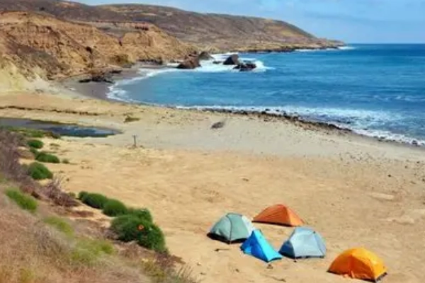 A campsite with a view of the ocean on the Channel Islands