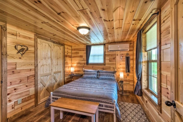 The Lodge at Mammoth Cave, offering rustic charm inside the park