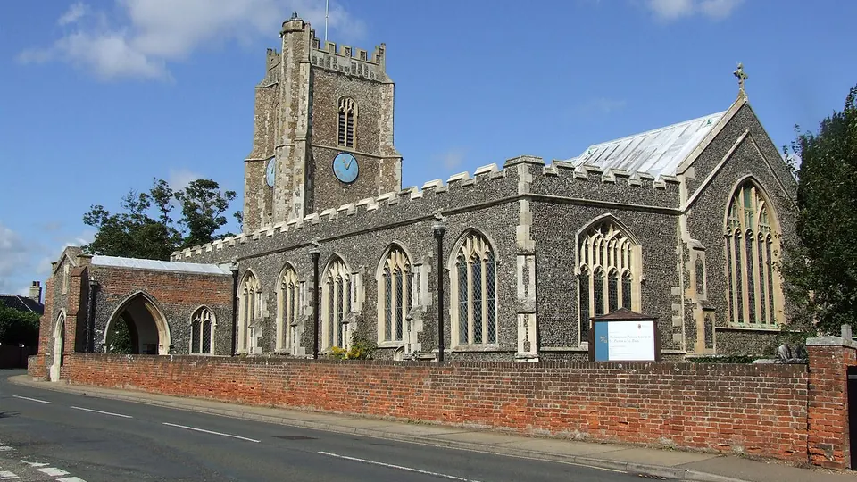 Aldeburgh destination photo: St Peter and St Paul's Church, Aldeburgh, Suffolk