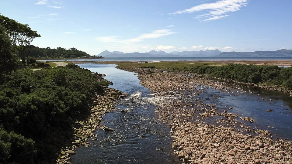 Applecross Highlands destination photo: River Applecross entering Applecross Bay. - panoramio