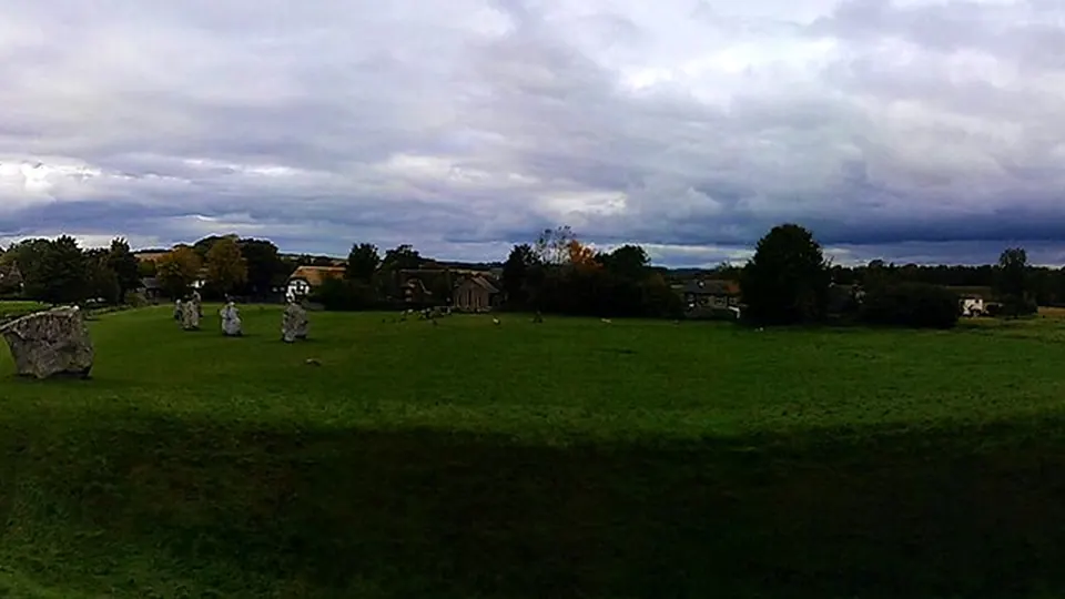 Avebury destination photo: Panorama of Avebury Henge