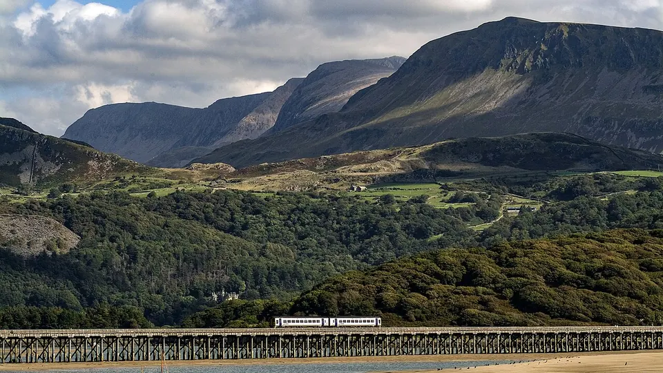 Barmouth destination photo: Arthog - Barmouth Bridge - 20070915150033