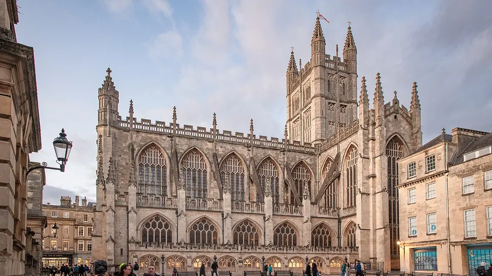 Bath destination photo: Bath Abbey from the South West