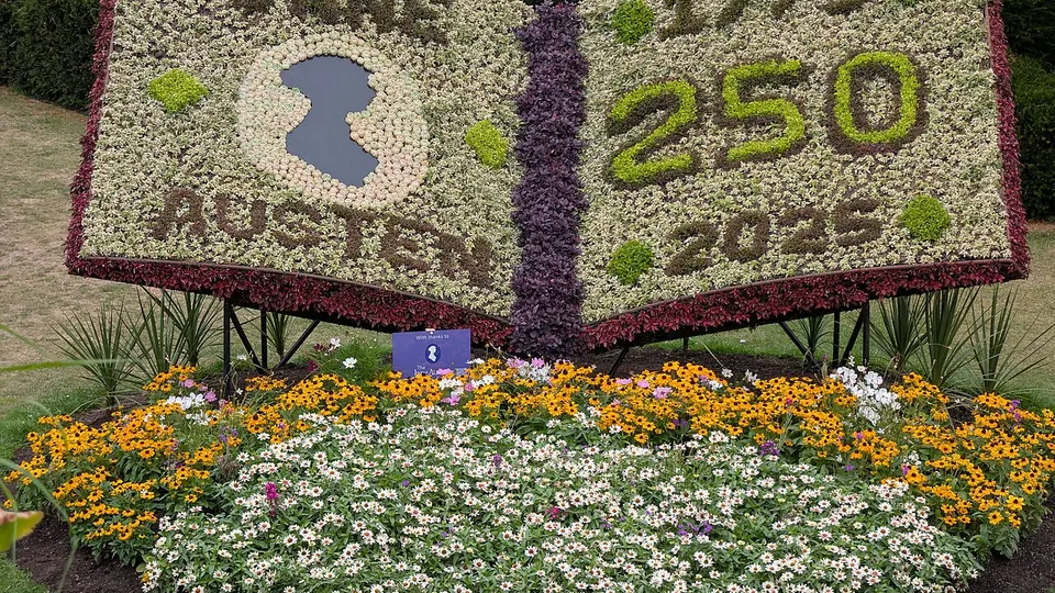 Bath destination photo: 250th anniversary year of Jane Austen's birth - Parade Gardens, Bath 2025-07-23