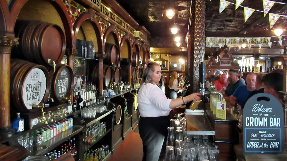 Belfast destination photo: Crown Liquor Saloon (49330633801)