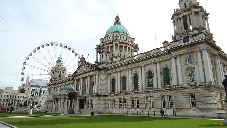 Belfast destination photo: Belfast City Hall 2010