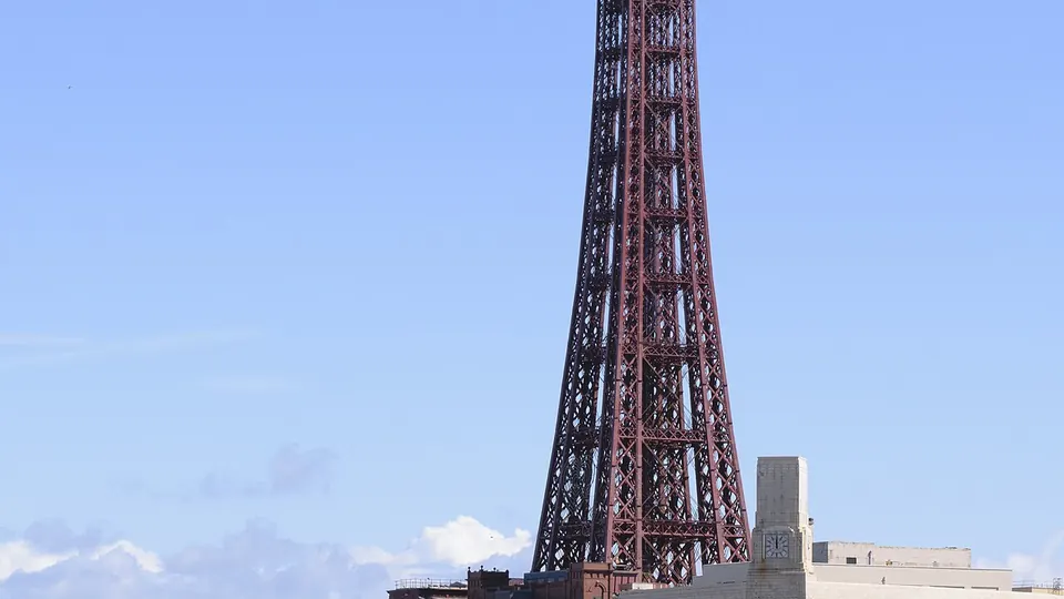 Blackpool destination photo: Blackpool Tower 05082017 (cropped)