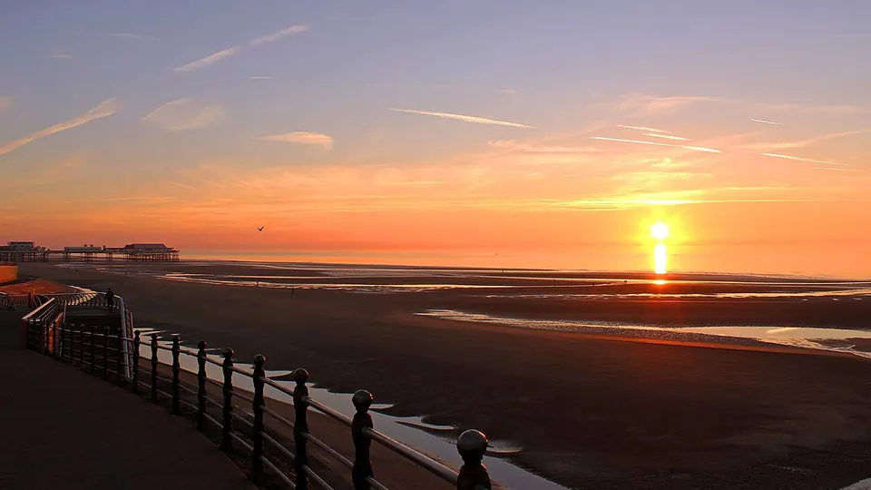 Blackpool destination photo: Blackpool Beach, Blackpool