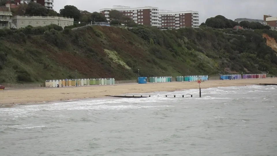 Bournemouth destination photo: Bournemouth Beach, Dorset (460698) (9456667622)
