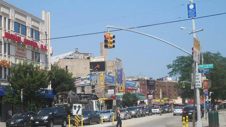 Brighton destination photo: Downtown Brighton Beach IMG 1762