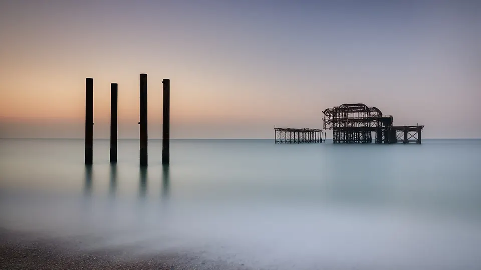 Brighton destination photo: Sunrise at West Pier