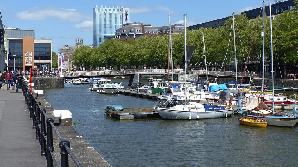 Bristol destination photo: Small part of Bristol Harbour, England arp