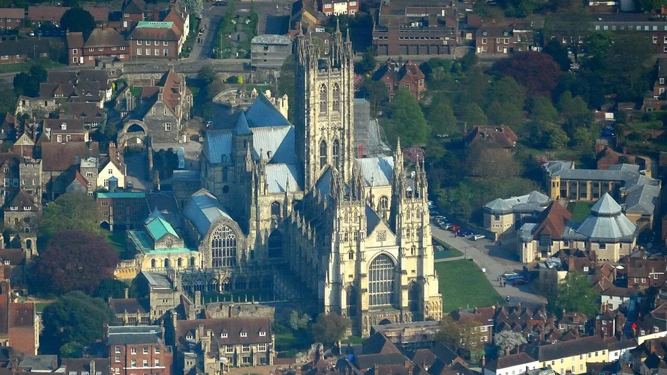 Canterbury destination photo: Canterbury Cathedral aerial view